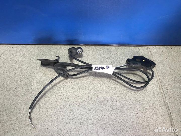 Датчик ABS передний левый Тойота аурис