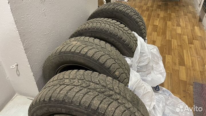 Bridgestone Ice Cruiser 5000 205/60 R15