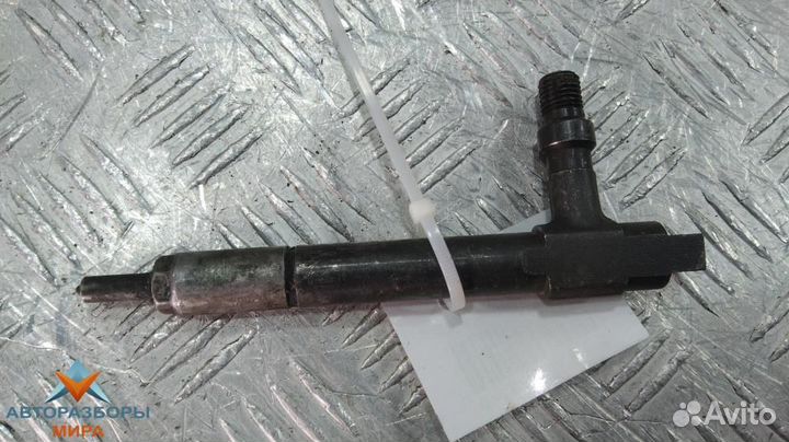 Форсунка Mazda 626 GF 1999 69601B