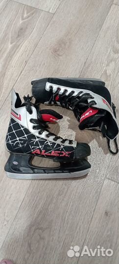 Коньки хоккейные