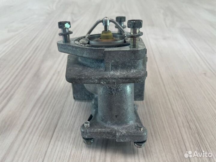 Корпус термостата Mitsubishi Pajero 4 V93W 6G72