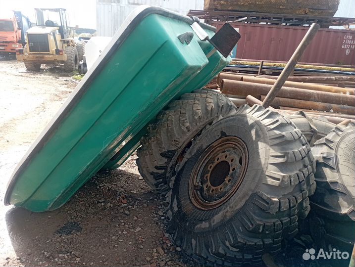 Катамаран педальный