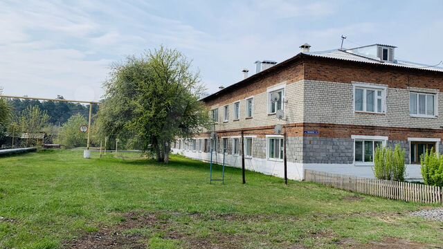 Доля в 2-к. квартире, 40,1 м², 1/2 эт.