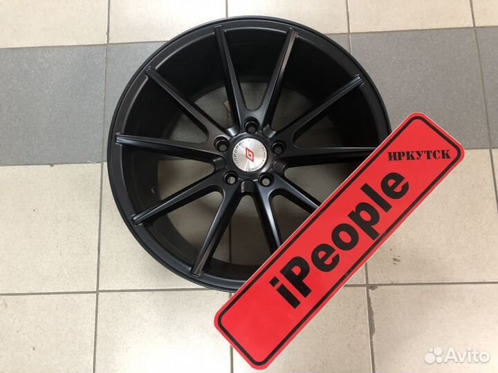 Два диска Vossen VFS1 R18