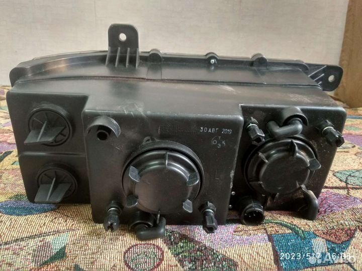 Левая фара камаз