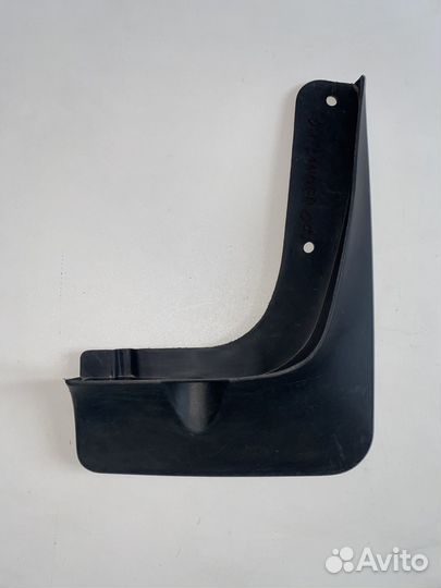 Брызговик задний правый Mitsubishi Outlander CW0W