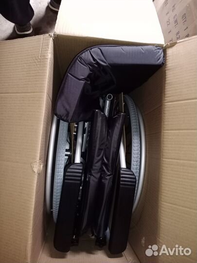 Инвалидное кресло складное