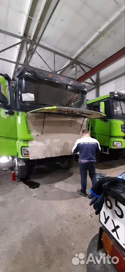 Водитель самосвала