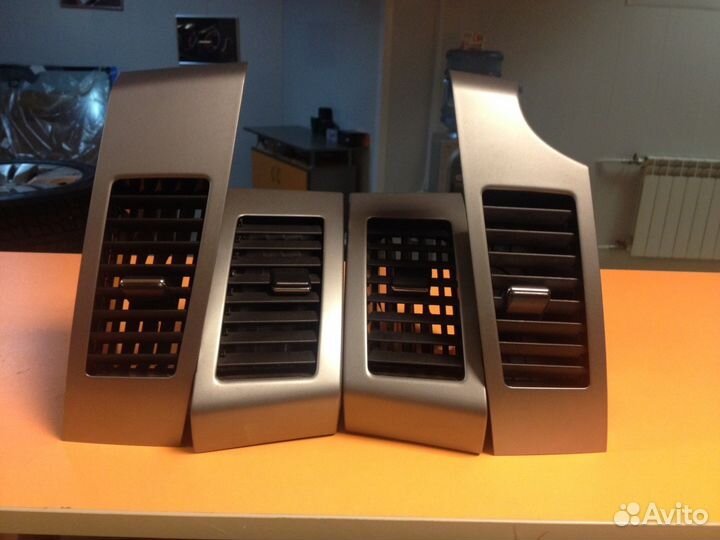 Дефлектор воздуха на Citroen C-Crosser Peugeot