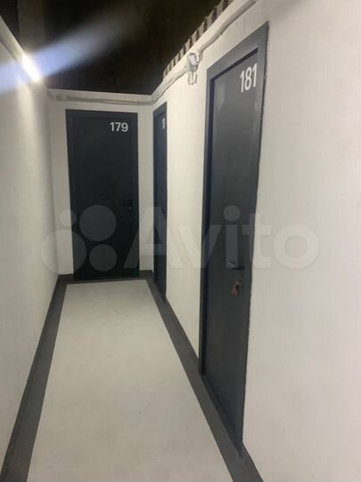 Машиноместо, 10 м²