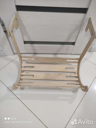 Лежанка для кошек на батарею