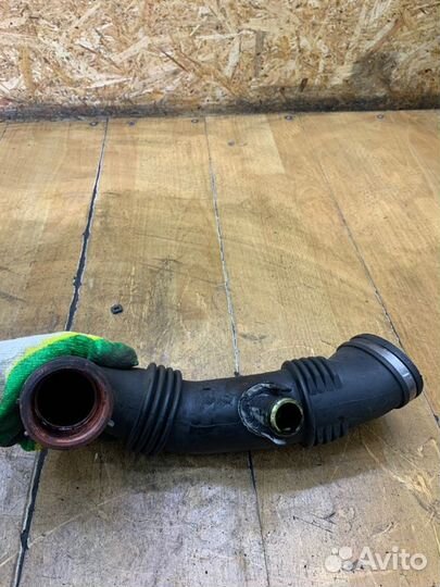 Патрубок интеркулера Peugeot 407 9H02(DV6TED4)