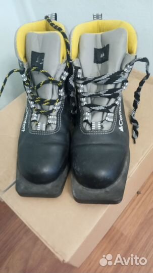Лыжные ботинки