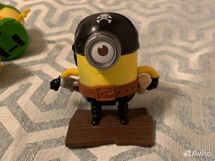 Миньоны из макдональдса