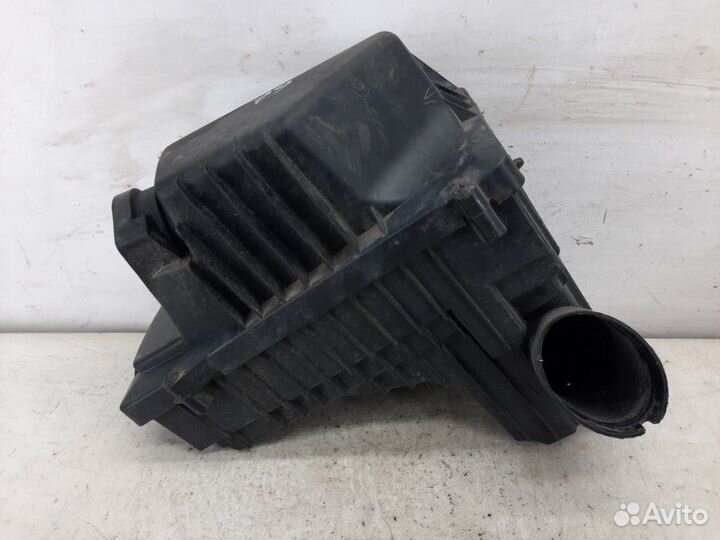 Корпус воздушного фильтра Citroen C5 универсал 2.0