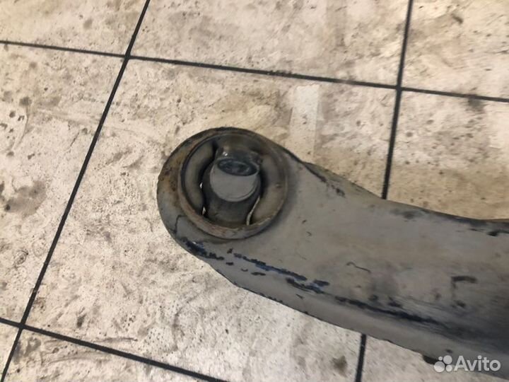 Рычаг подвески продольный задний левый Mitsubishi