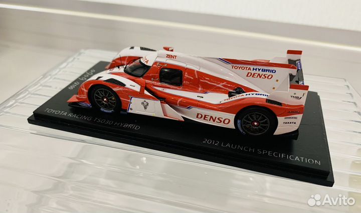 Модель toyota racing TS030 hybrid 2012