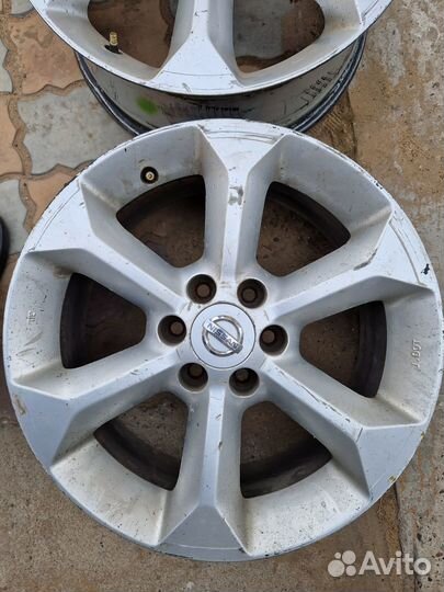 Продаю диски на Патфайндер