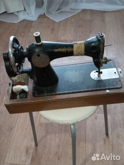 Швейная машинка Зингер пмз