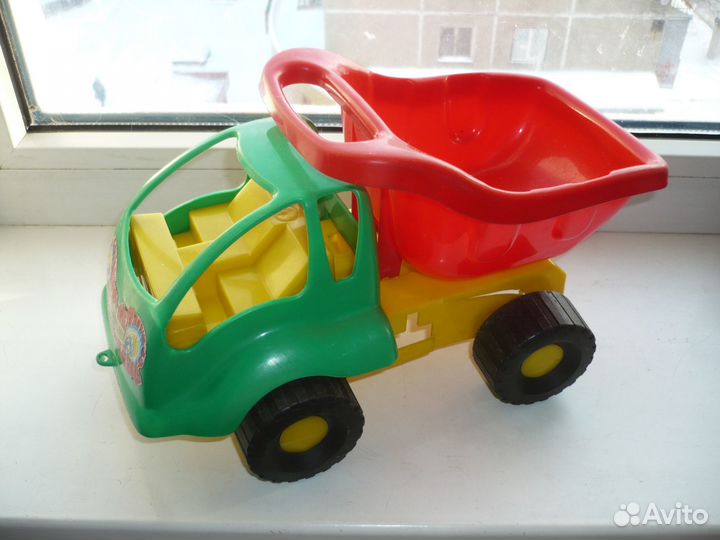 Детская машинка самосвал