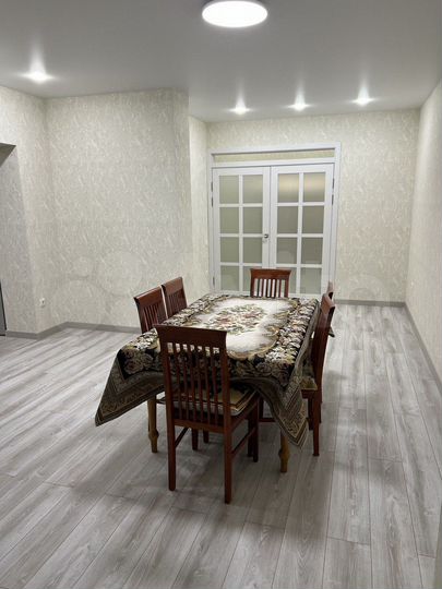 4-к. квартира, 145 м², 6/9 эт.