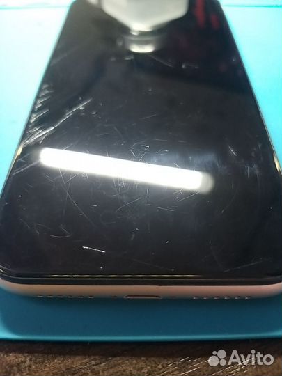 Дисплей iPhone 11 оригинал. Царапины
