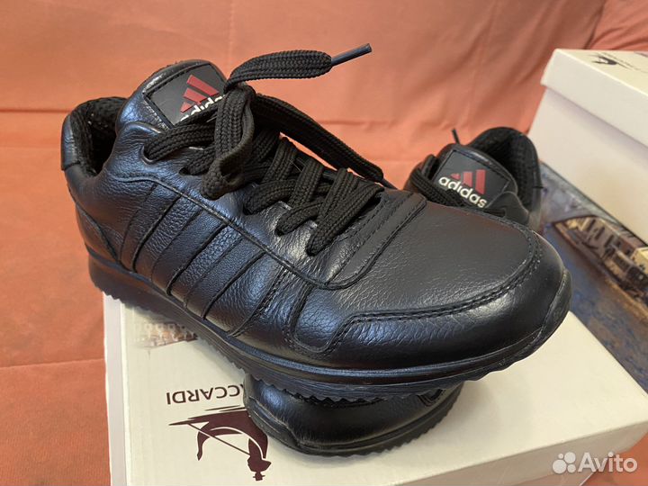 Кроссовки детские