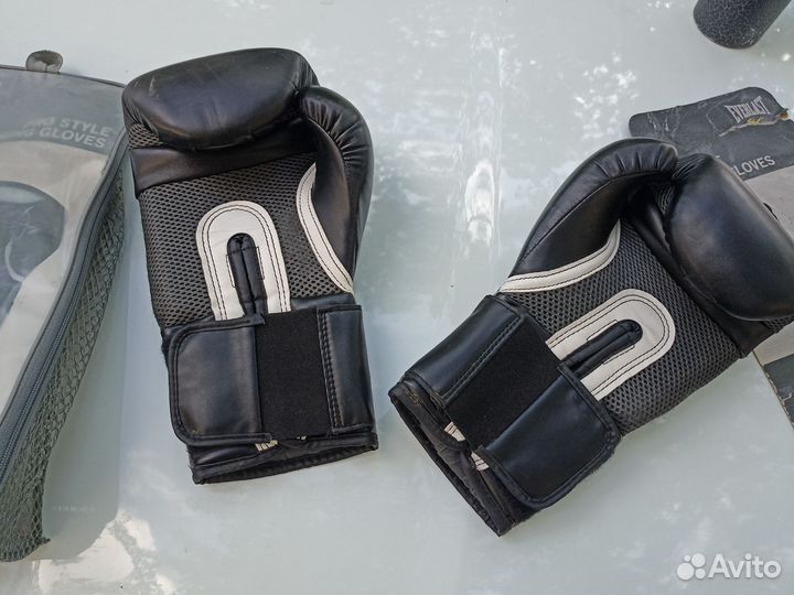 Боксерские тренировочные перчатки 12 oz everlast