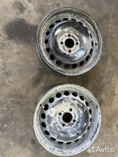 Диск штампованный R15 на Renault Logan