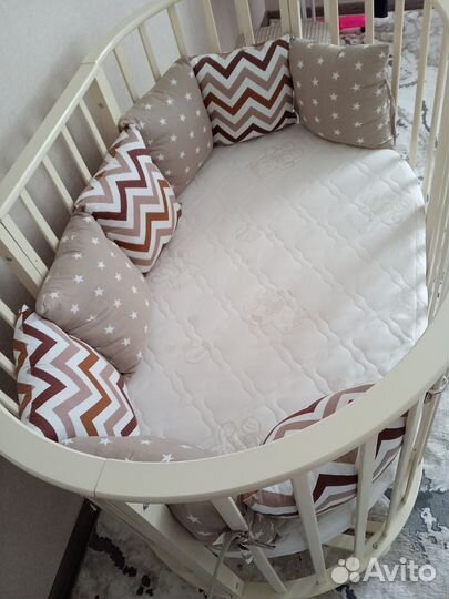 Детская кроватка