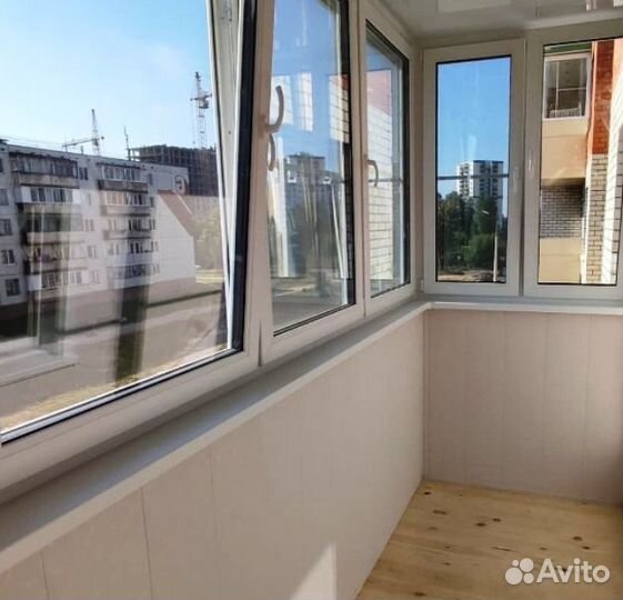 Остекление балконов под ключ