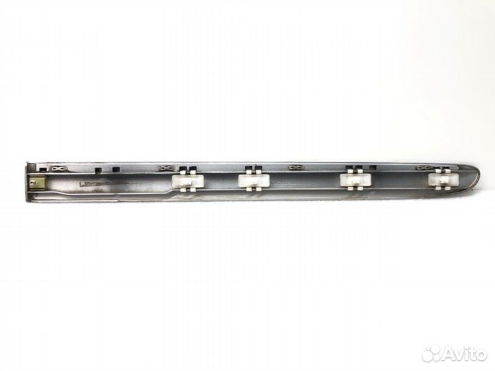 Молдинг двери задний правый Mercedes-Benz E-Class