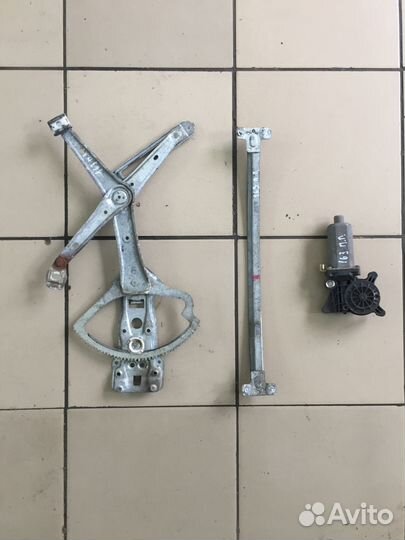 Стеклоподъемник электрический Mercedes C200 W202