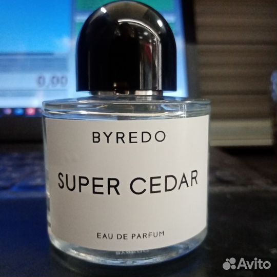 Парфюмированная вода Byredo Super cedar