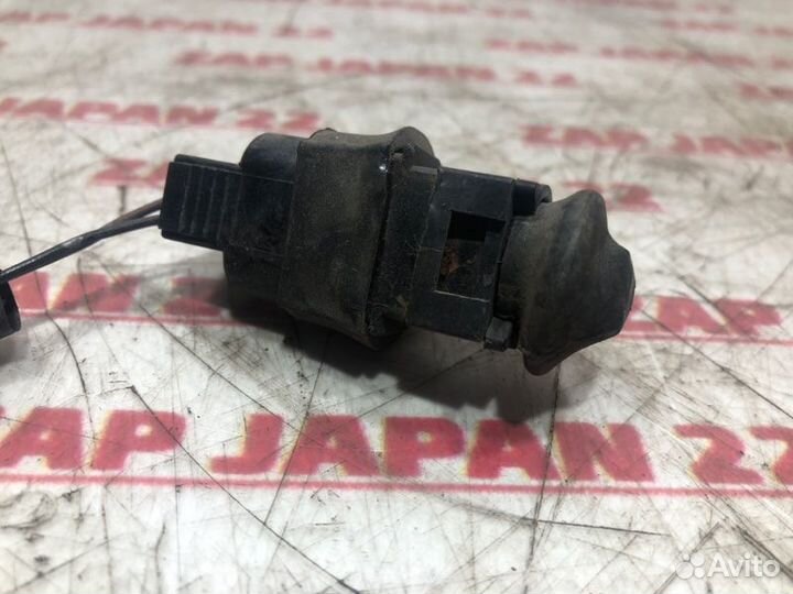 Концевик калитки Mitsubishi Challenger K96 6G72