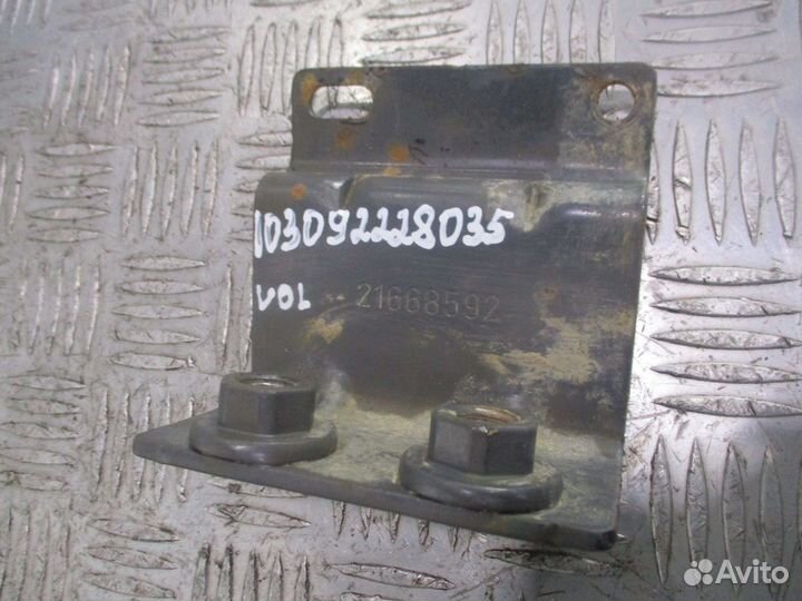 Кронштейн Volvo 21668592