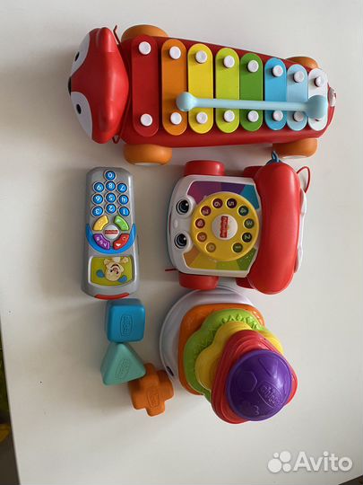 Развивающие игрушки fisher price, chicco, skip hop