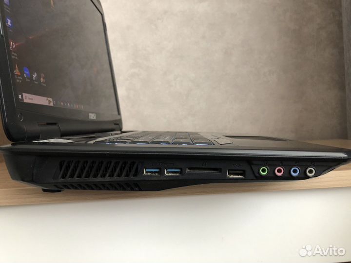 Ноутбук MSI 17.3