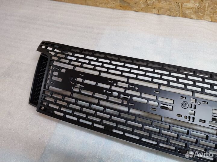 Решетка радиатора Ford Ranger 2012-2014 (чёрная)