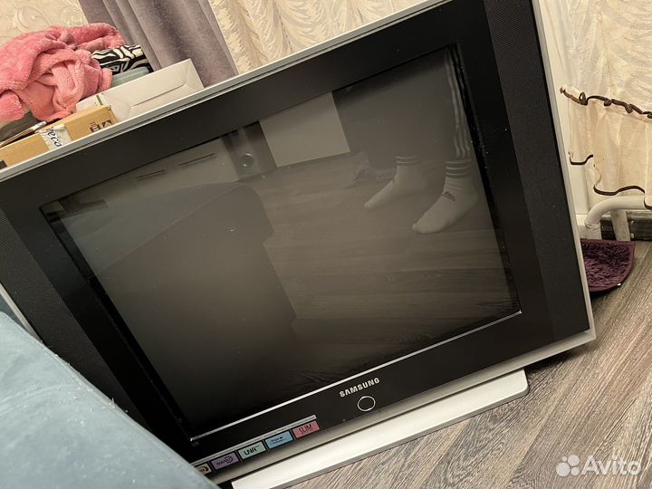 Телевизор samsung