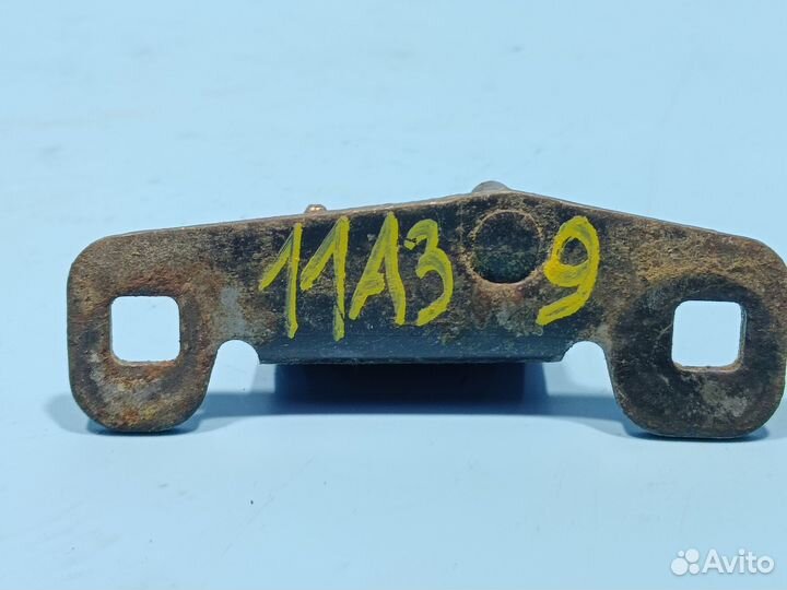 Ответная часть замка багажника для BMW 5 E34