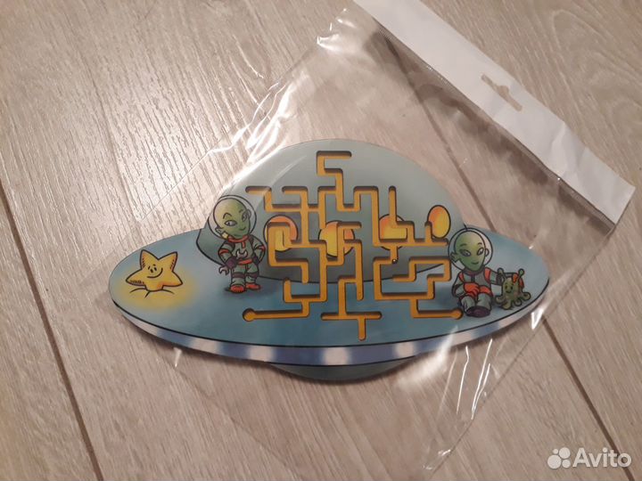 Игрушка - лабиринт новая