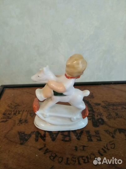 Фарфоровая статуэтка, Мальчик на лошадке, Германия