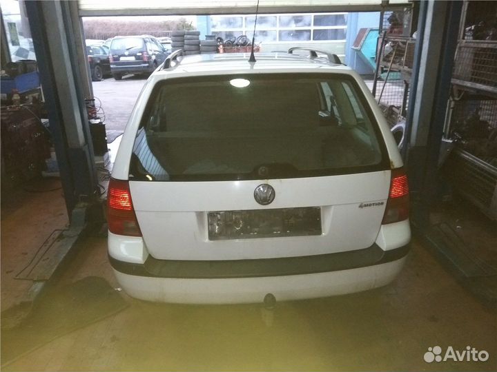 Разбор на запчасти Volkswagen Golf 4