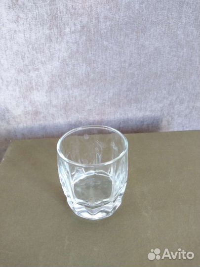 Стаканы и рюмки