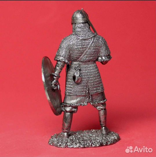 Оловянный солдатик викинг в доспехах 54мм