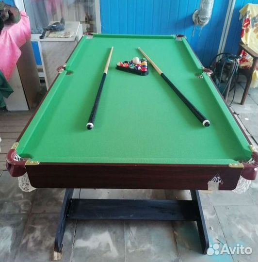 Бильярдный стол