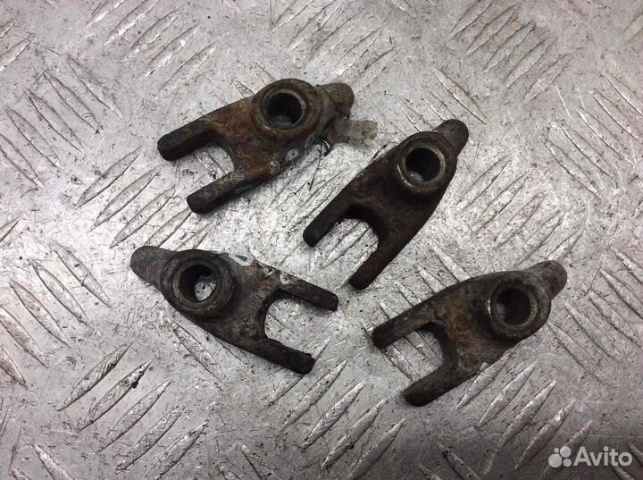 Скоба (кронштейн) крепления форсунки Iveco Daily F