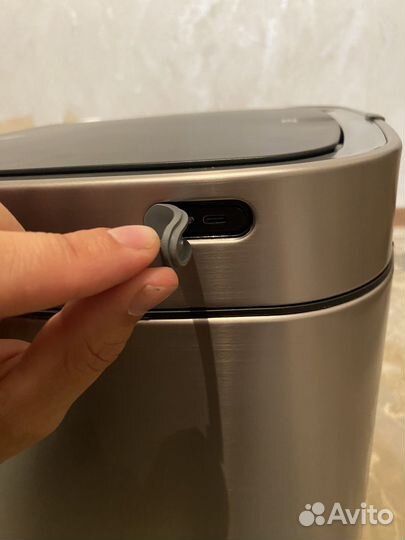 Сенсорное ведро EKO 30 литров