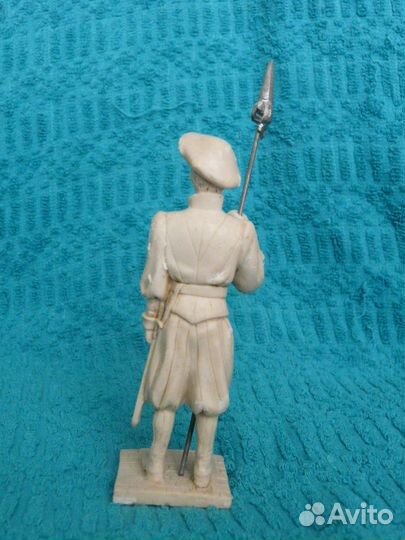 Статуэтка рейтера охраны Папы Римского